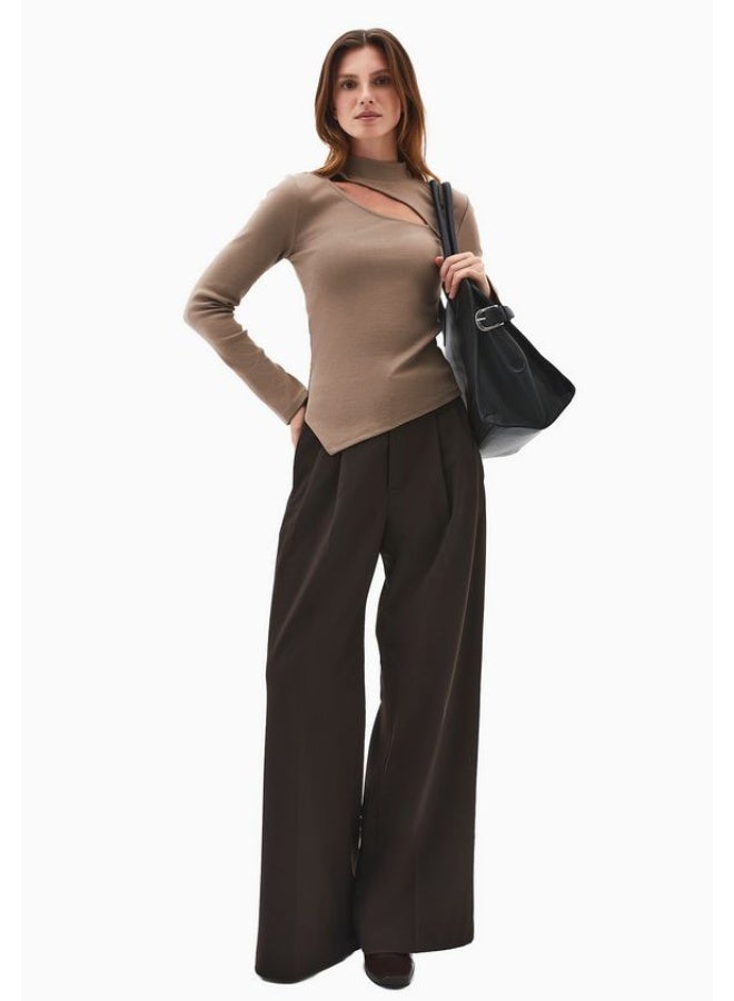 OXXO Cut-Out High Neck T-Shirt - Image 2